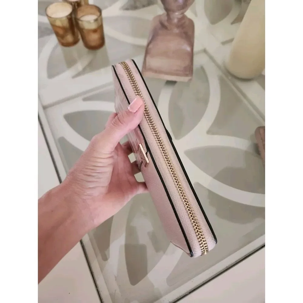 Victoria's Secret Limited Edition‎ Zip Around  Wallet Faux Leather Pink - Picture 5 of 7